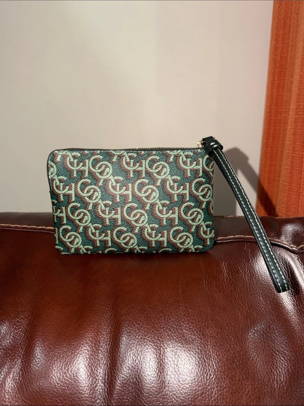 ‼️Coach Geeen Corner Zip Wristlet With Coach Monogram Print